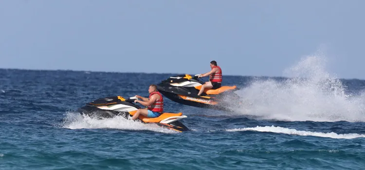 Νυδρί — Jet Ski, Banana, Flyboard